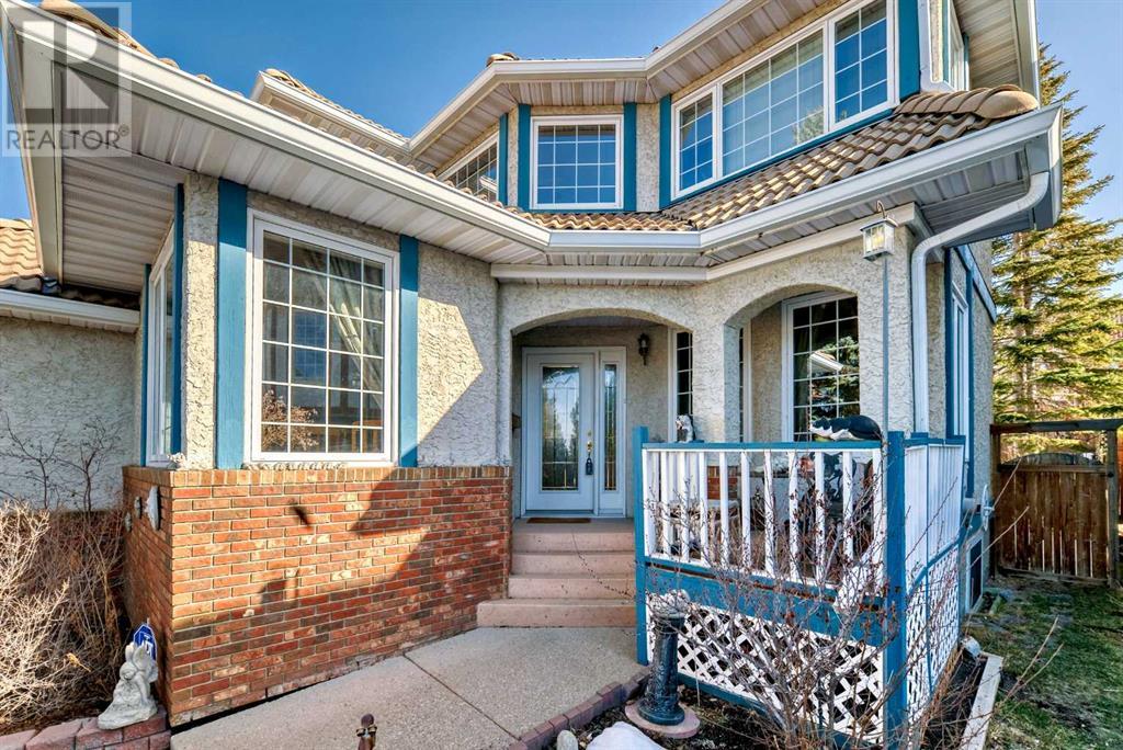 Property at 315 Edenwold Drive NW image 3