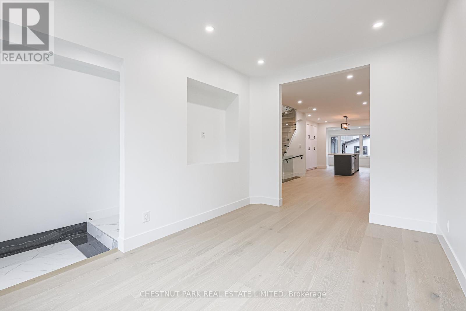 Property at 212 VICTOR AVENUE image 5