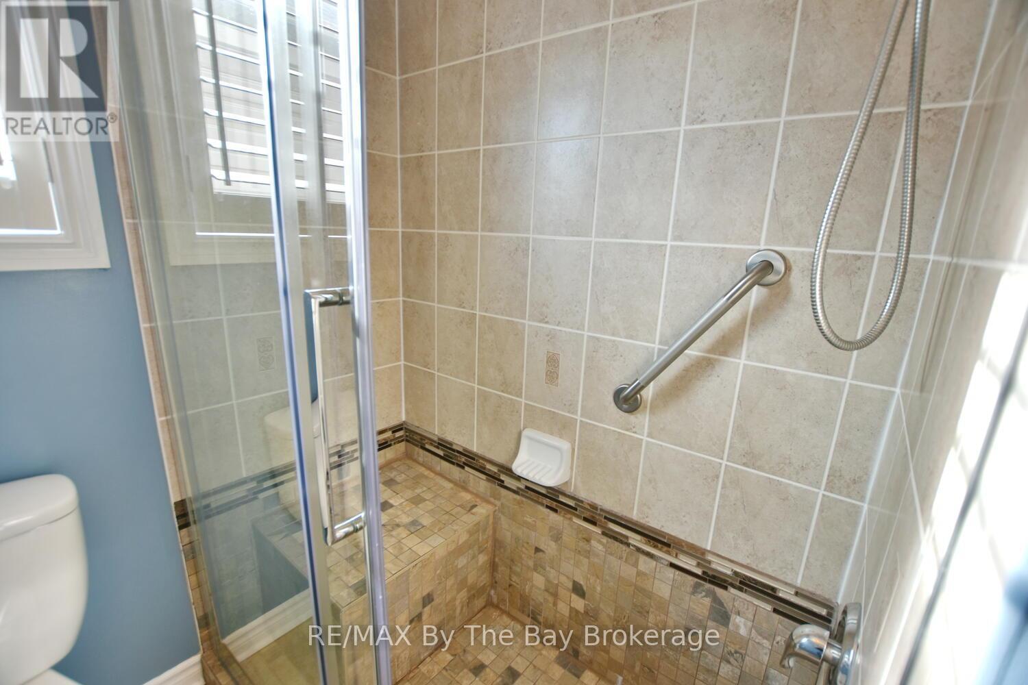 16 Clubhouse Drive, Collingwood, Ontario  L9Y 4Z6 - Photo 16 - S12068215