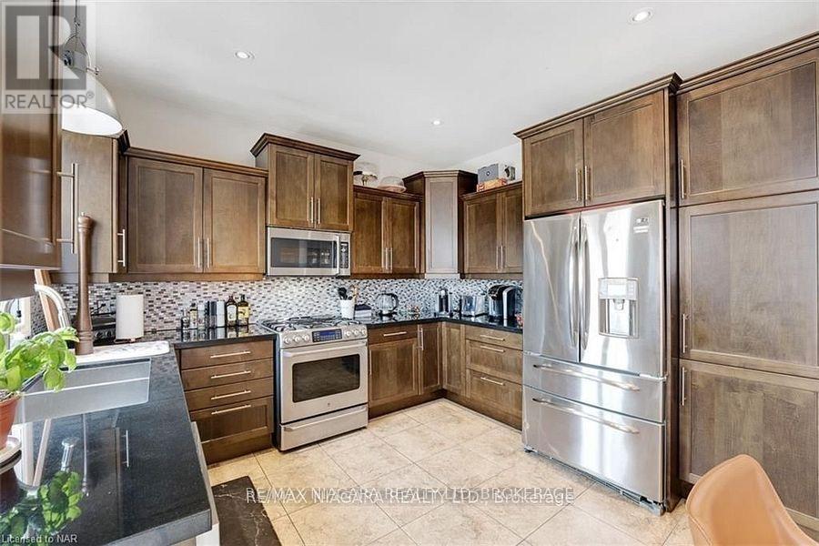 6618 Flora Court, Niagara Falls, Ontario  L2H 0A8 - Photo 8 - X12030038