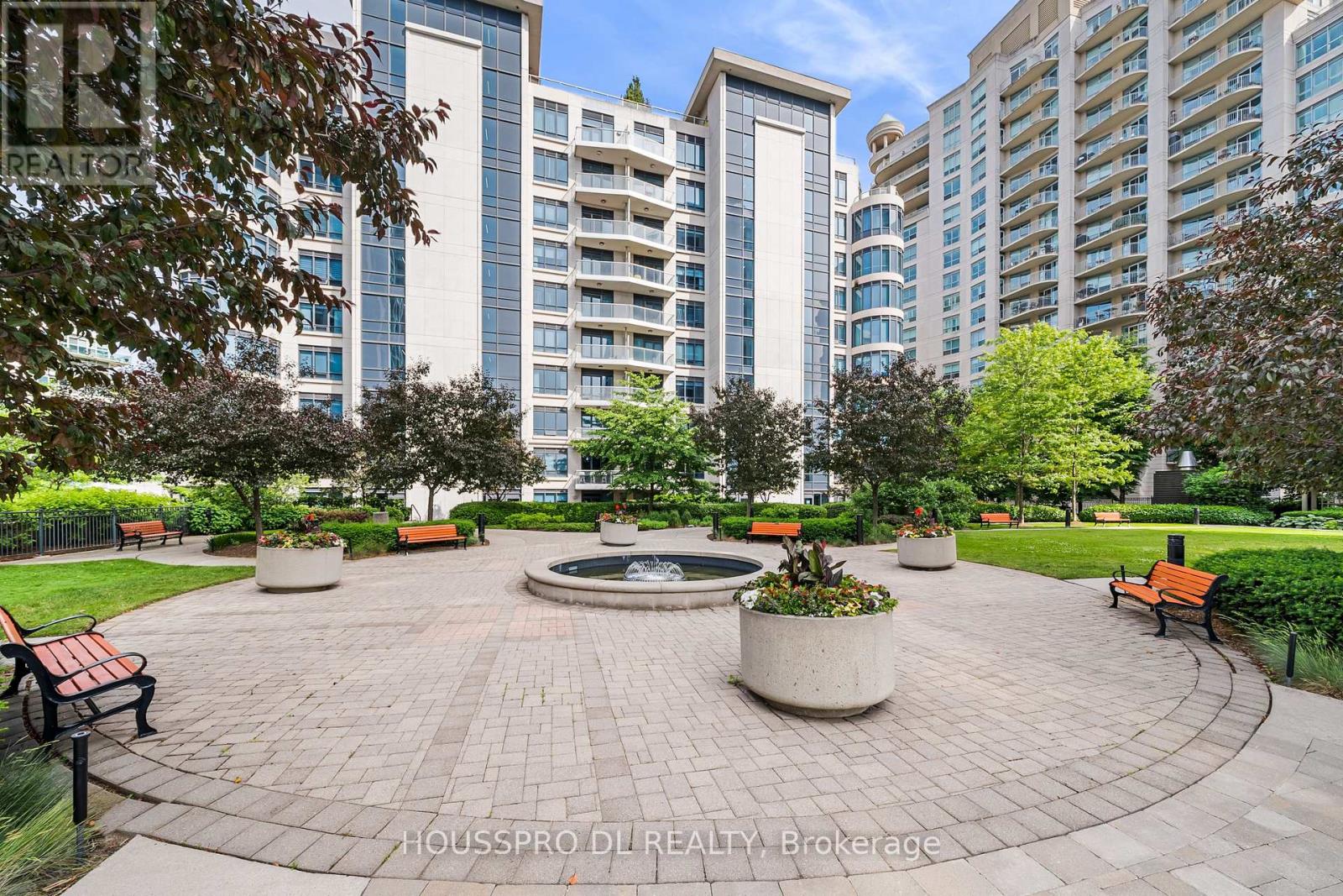 Property at 318 - 2095 LAKE SHORE BOULEVARD W image 3