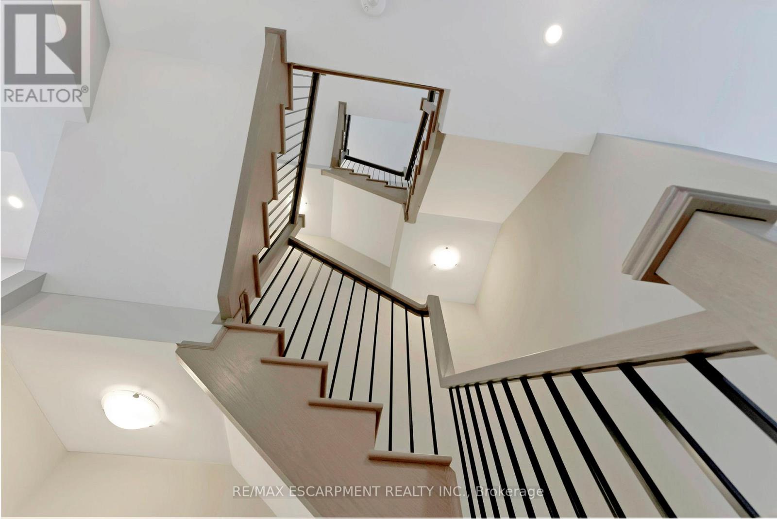 3109 Perkins Way, Oakville, Ontario  L6H 7G1 - Photo 17 - W12068723