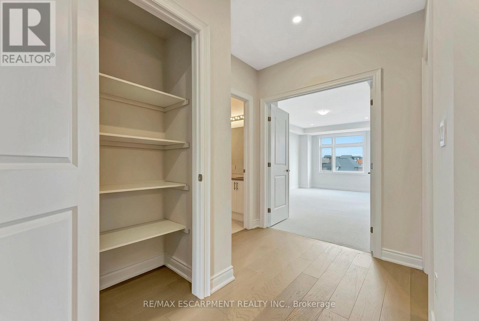 3109 Perkins Way, Oakville, Ontario  L6H 7G1 - Photo 22 - W12068723