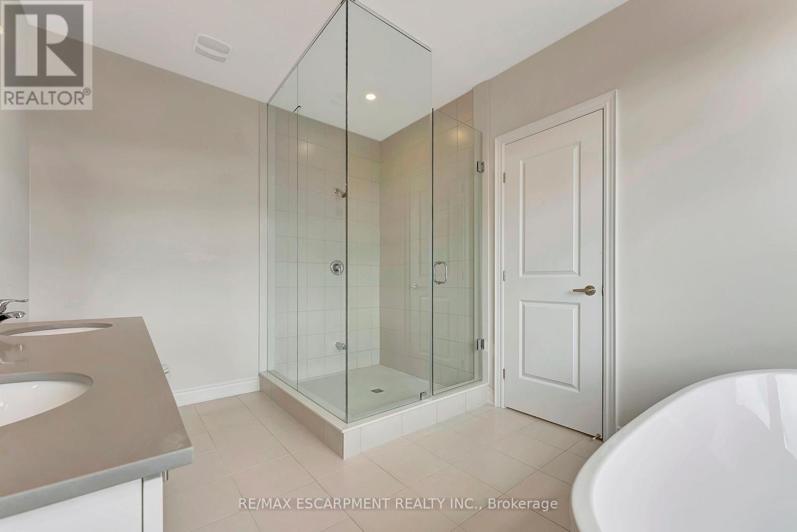 3109 Perkins Way, Oakville, Ontario  L6H 7G1 - Photo 29 - W12068723
