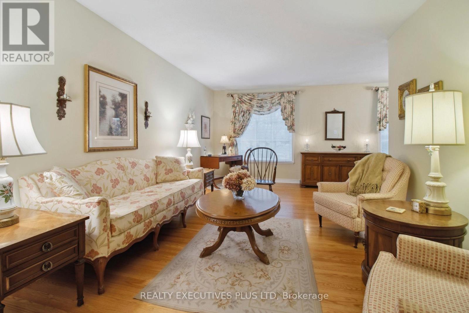 Property at 61 MERCURY ROAD image 5