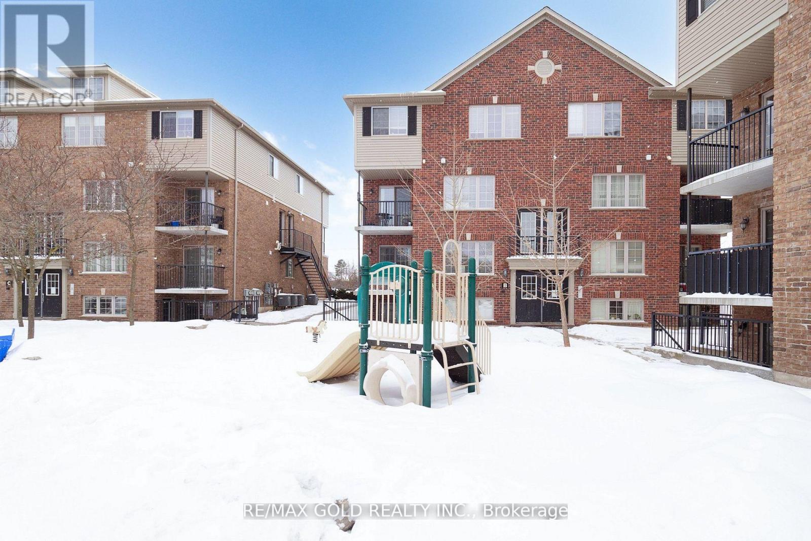 Property at 12 - 950 HIGHLAND ROAD W image 4