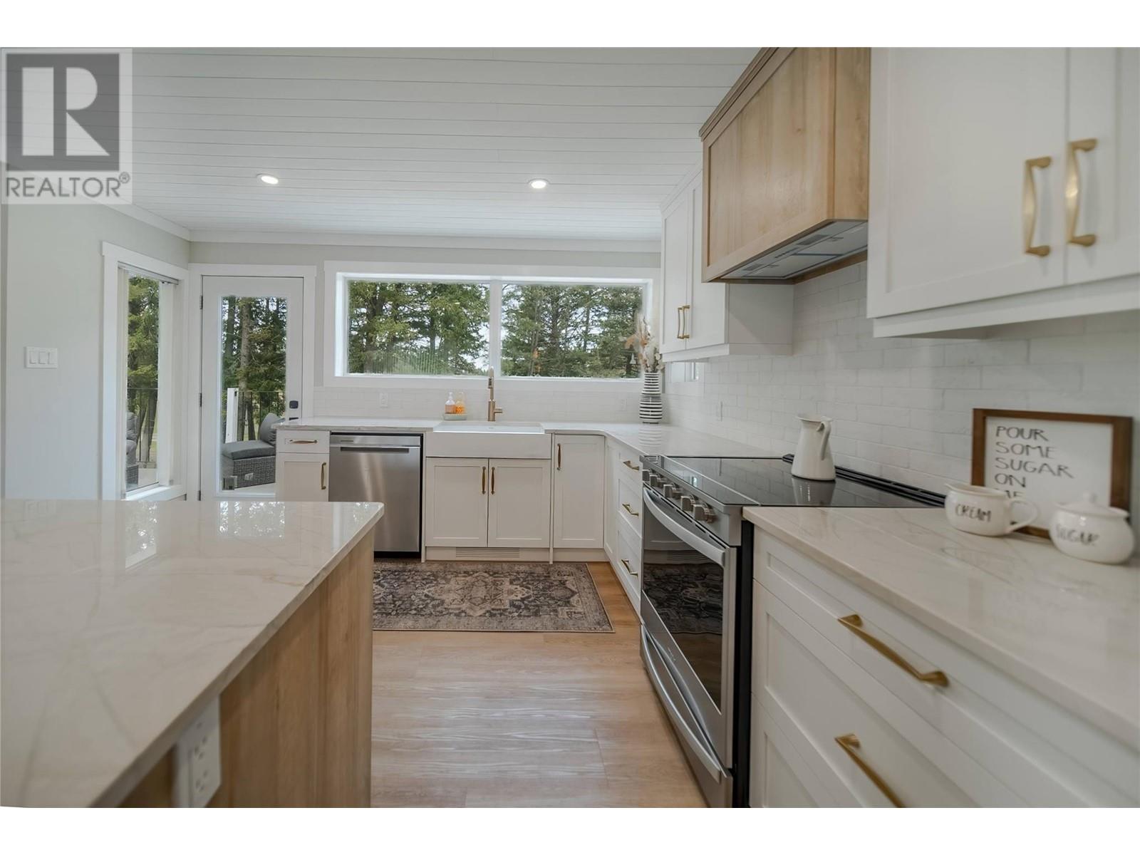 2506 2nd Street S, Cranbrook, British Columbia  V1C 1E2 - Photo 11 - 10342365