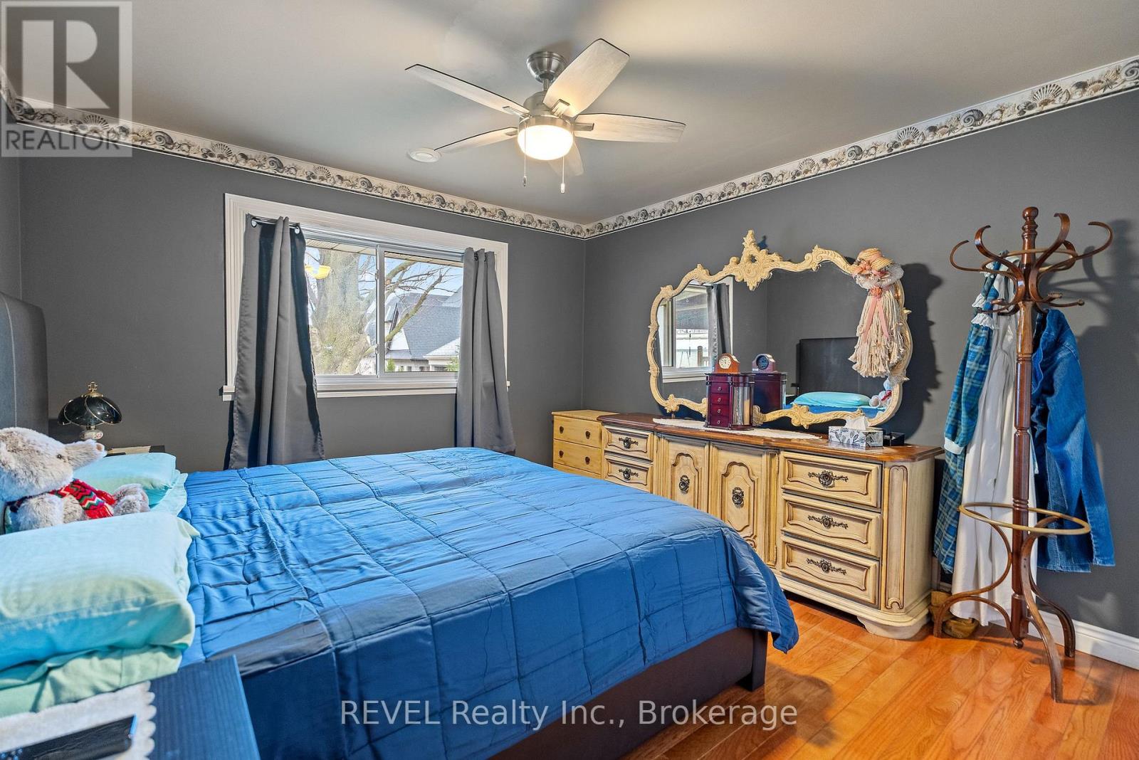 6398 Mountain Road, Niagara Falls (Stamford), Ontario  L2E 6S4 - Photo 16 - X12068864