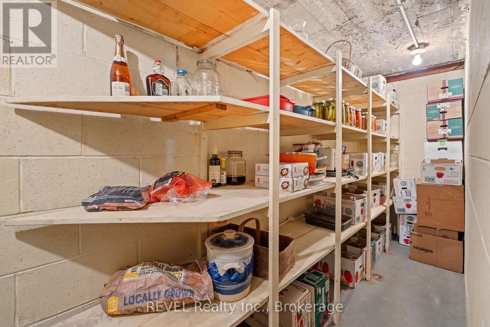 6398 Mountain Road, Niagara Falls (Stamford), Ontario  L2E 6S4 - Photo 26 - X12068864