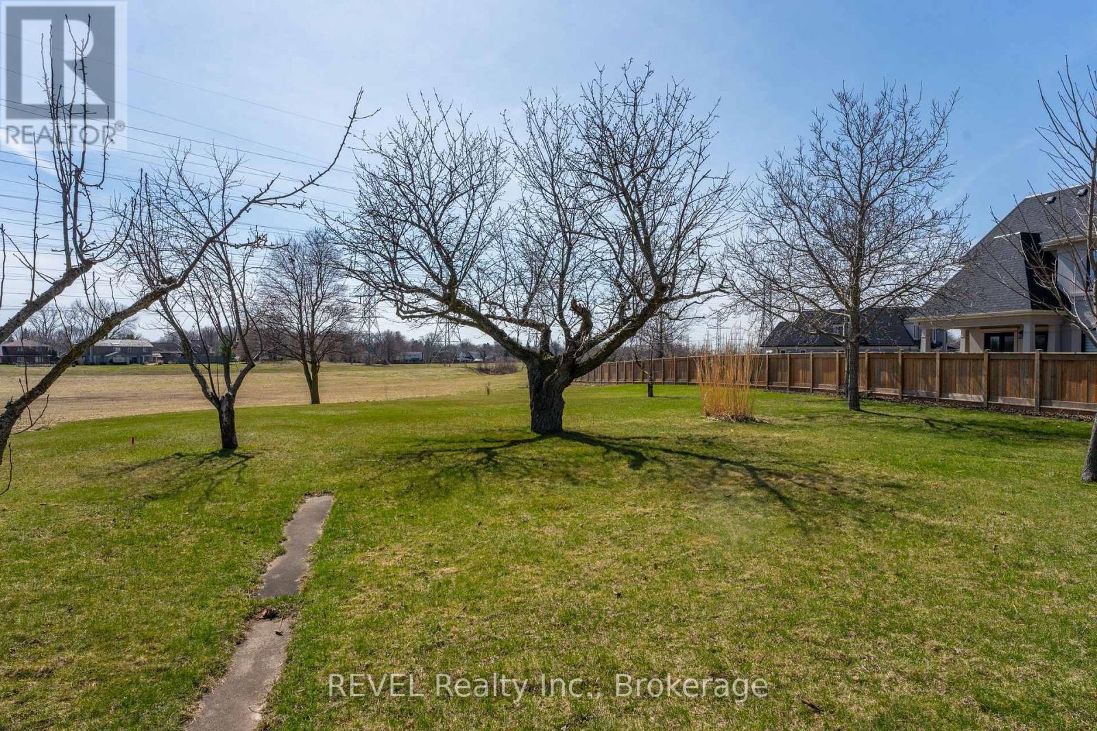 6398 Mountain Road, Niagara Falls (Stamford), Ontario  L2E 6S4 - Photo 34 - X12068864