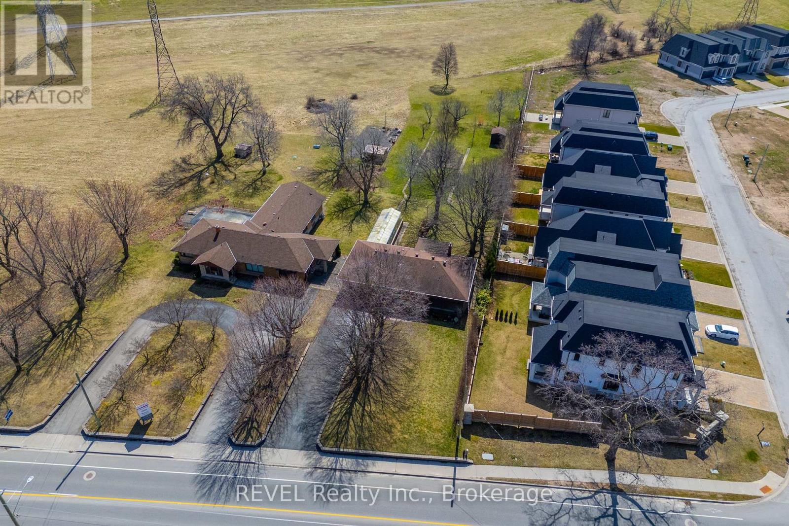 6398 Mountain Road, Niagara Falls (Stamford), Ontario  L2E 6S4 - Photo 40 - X12068864