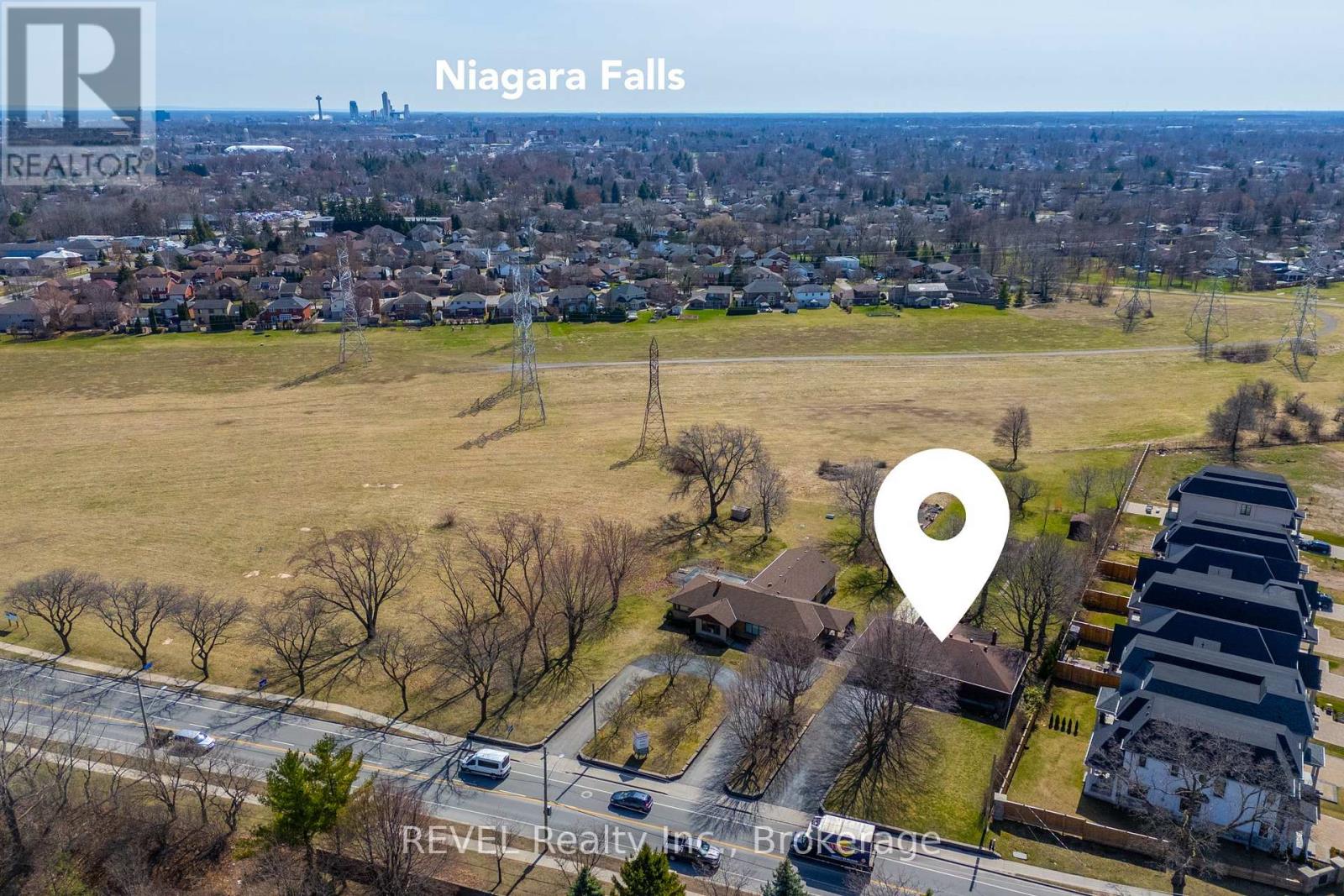 6398 Mountain Road, Niagara Falls (Stamford), Ontario  L2E 6S4 - Photo 41 - X12068864