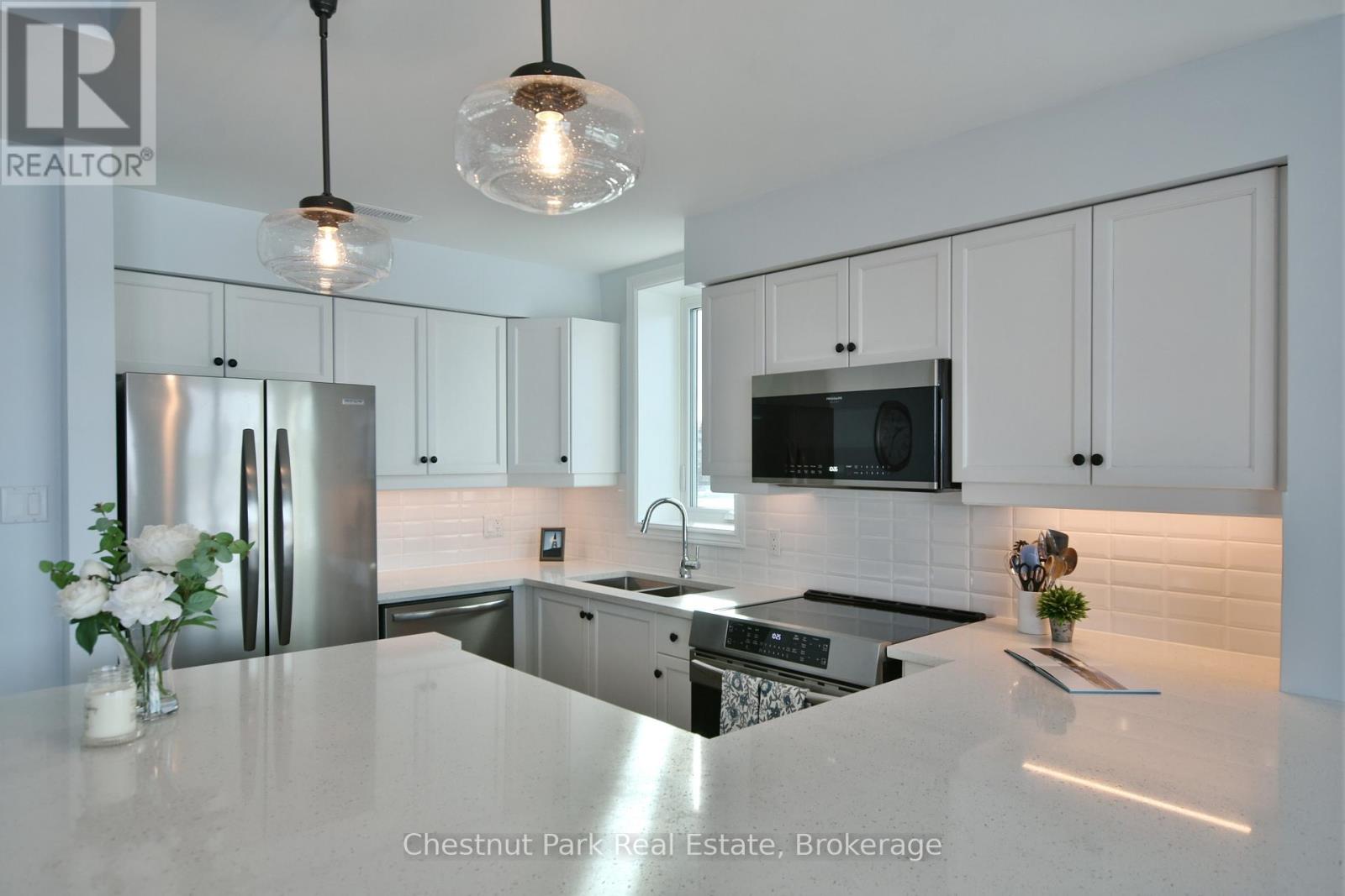 650 Johnston Park Avenue, Collingwood, Ontario  L9Y 5C7 - Photo 12 - S12068806