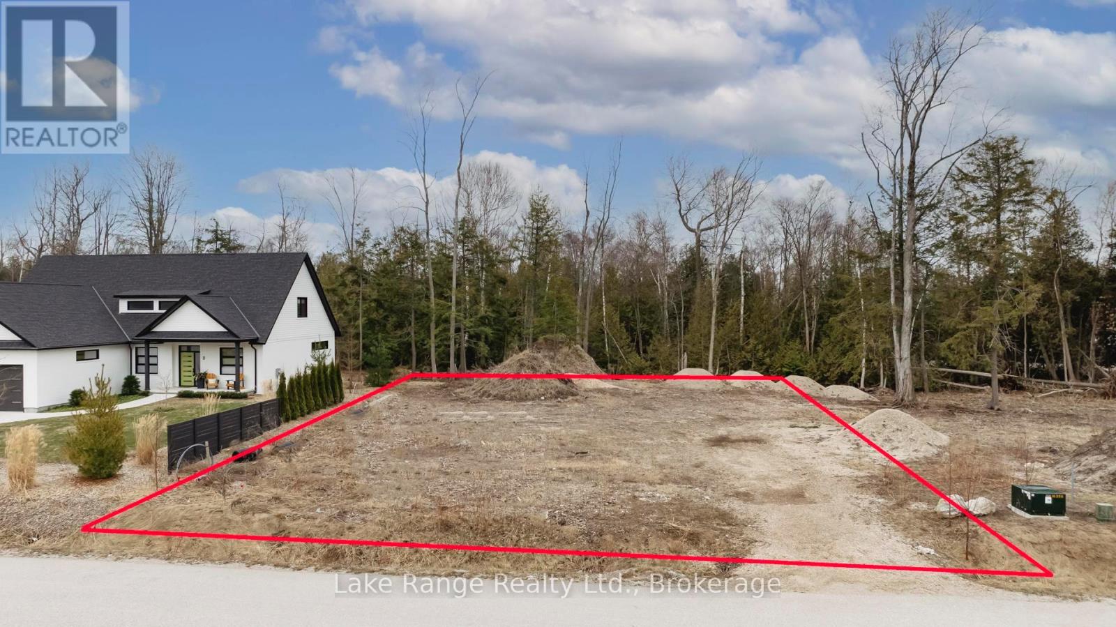 6 Sunset Place, Huron-Kinloss, Ontario  N2Z 2X3 - Photo 2 - X12068844
