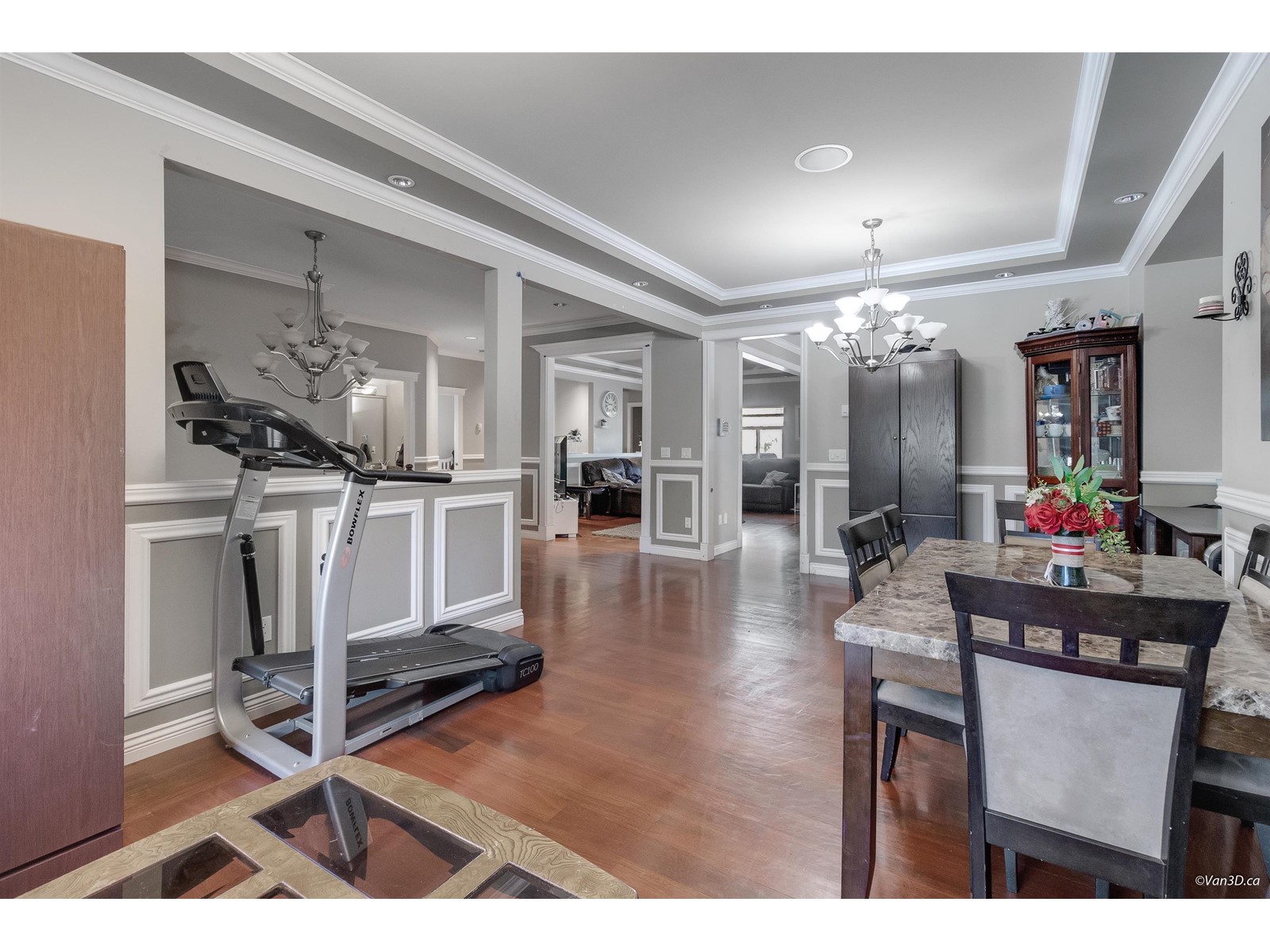 Property at 14922 102A AVENUE image 3