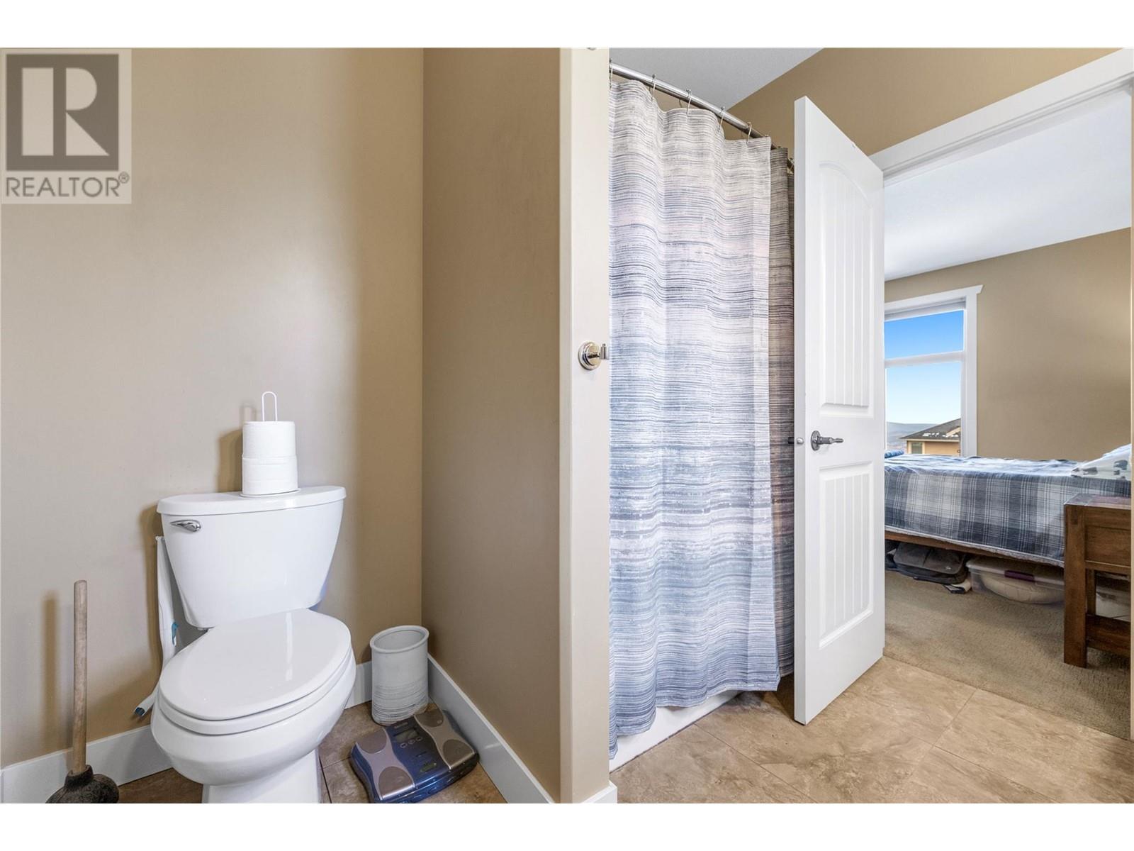 Property at 338 Prestwick Lane image 4
