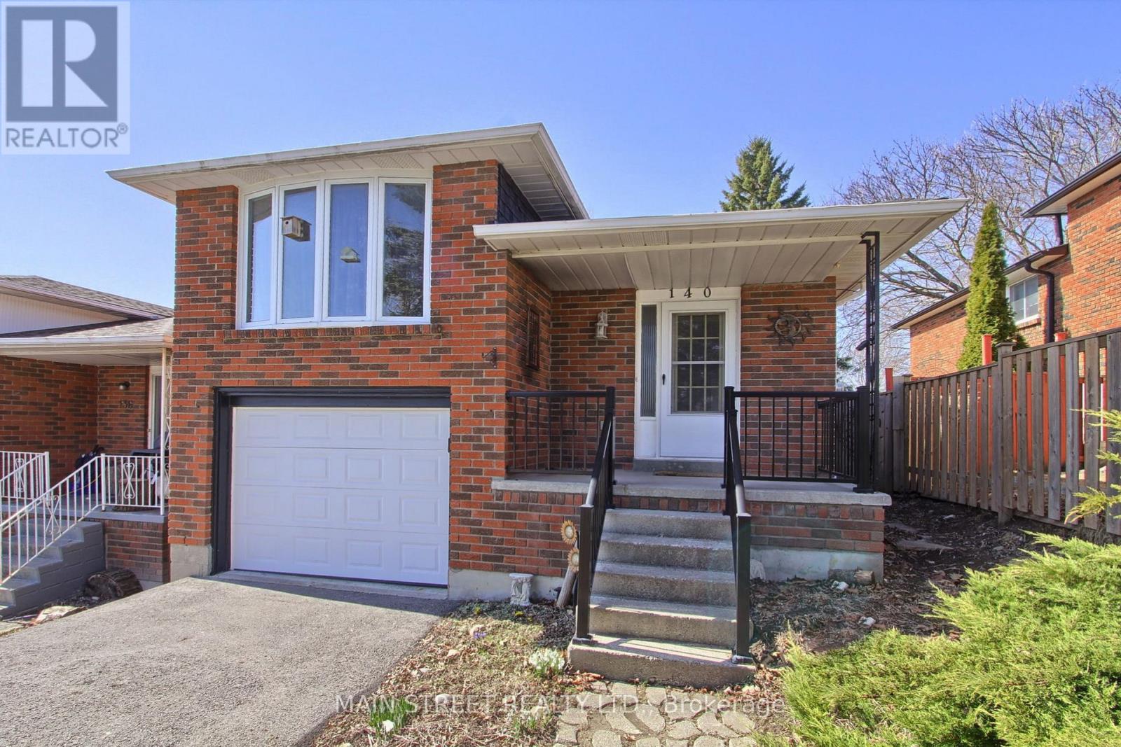 Property at 140 ZIMA CRESCENT image 3