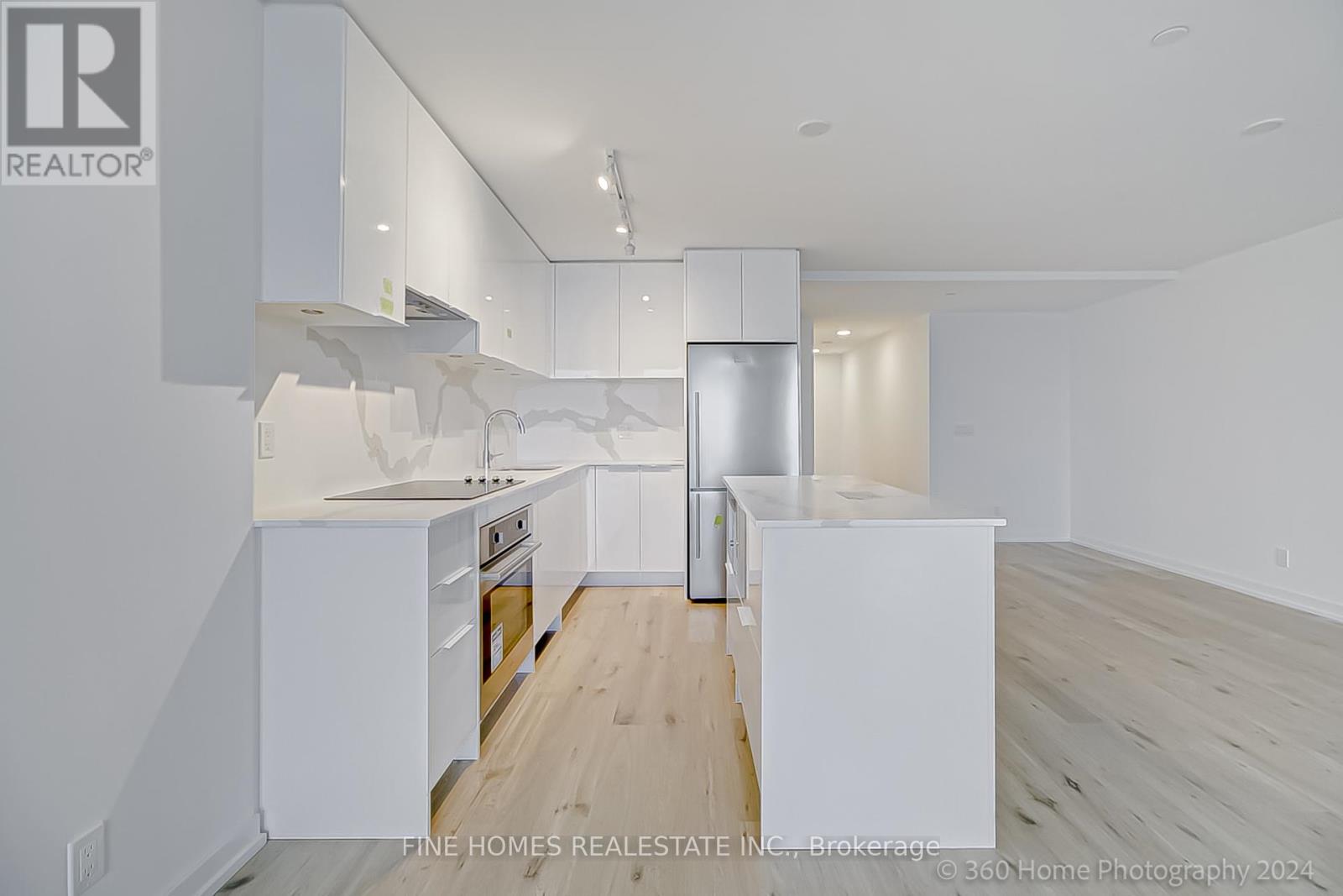 712 - 8 Beverley Glen Boulevard, Vaughan, Ontario  L4J 0L4 - Photo 7 - N12068826