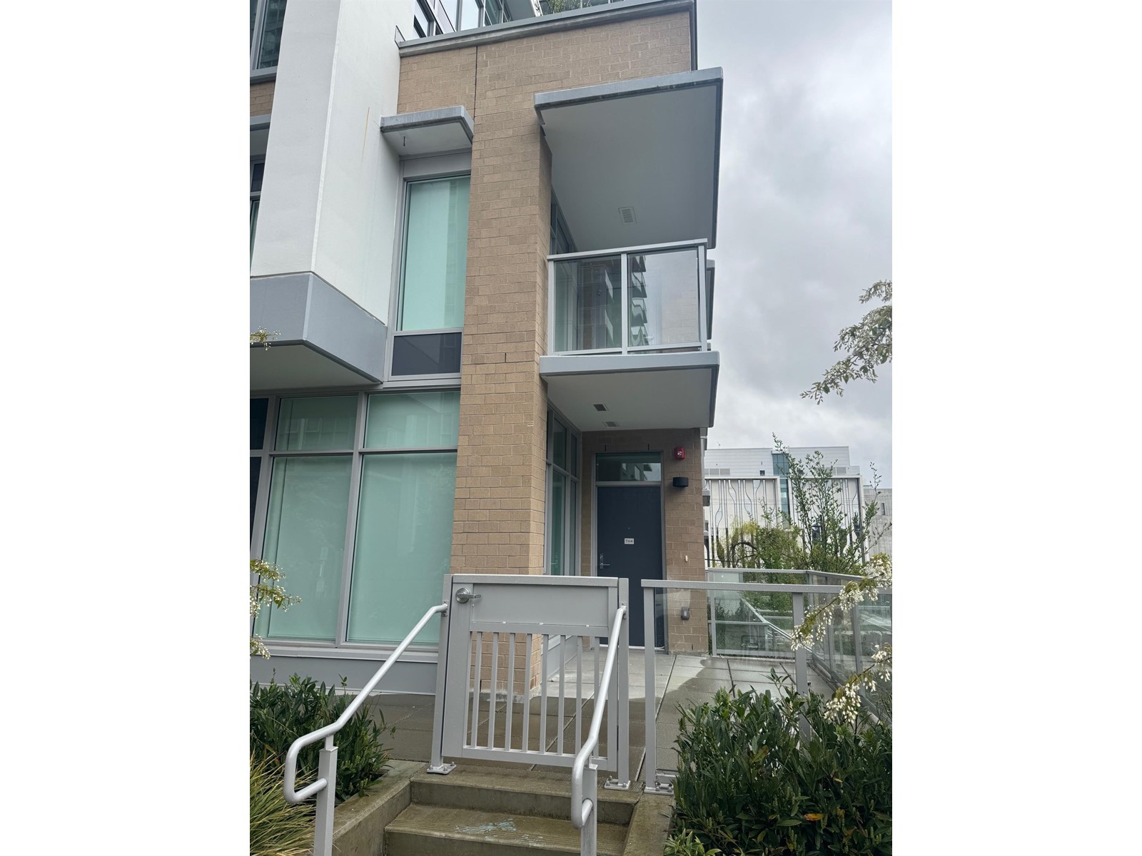 Th4 13350 Central Avenue, Surrey, British Columbia  V3T 0S1 - Photo 33 - R2987480