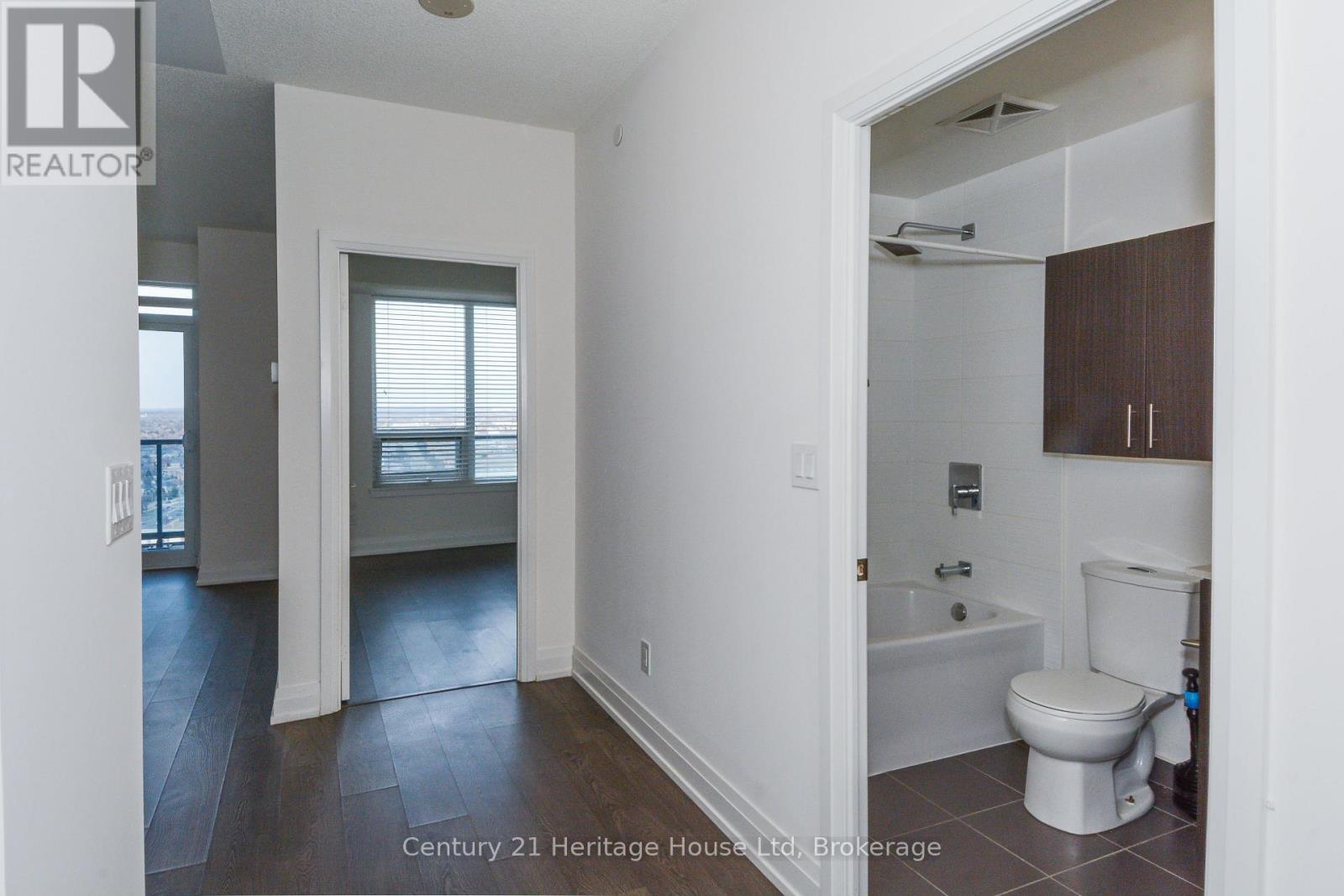 2304 - 3600 Highway 7 Highway, Vaughan, Ontario  L4L 0G7 - Photo 13 - N12041048
