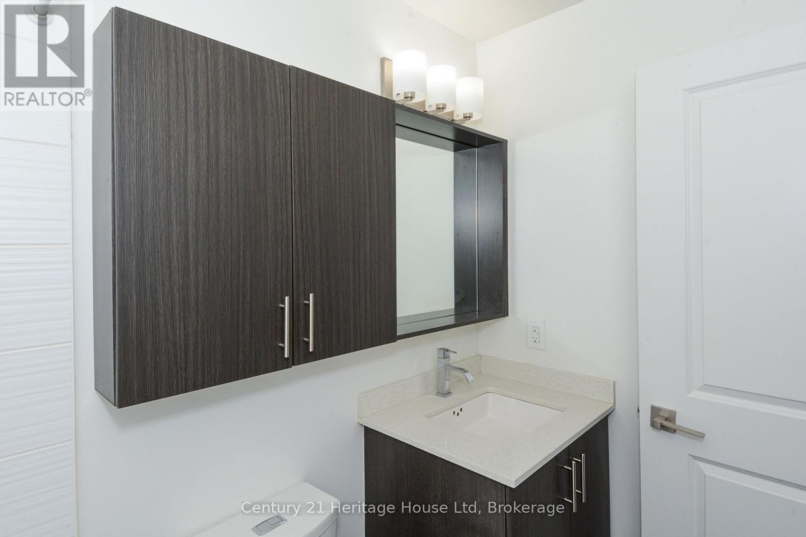 2304 - 3600 Highway 7 Highway, Vaughan, Ontario  L4L 0G7 - Photo 15 - N12041048