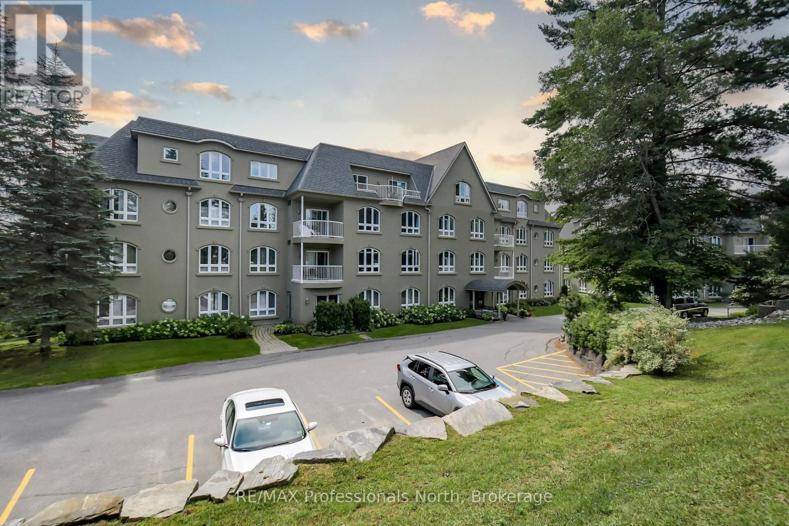 105 - 31 Dairy Lane, Huntsville, Ontario  P1H 2L7 - Photo 2 - X11984030