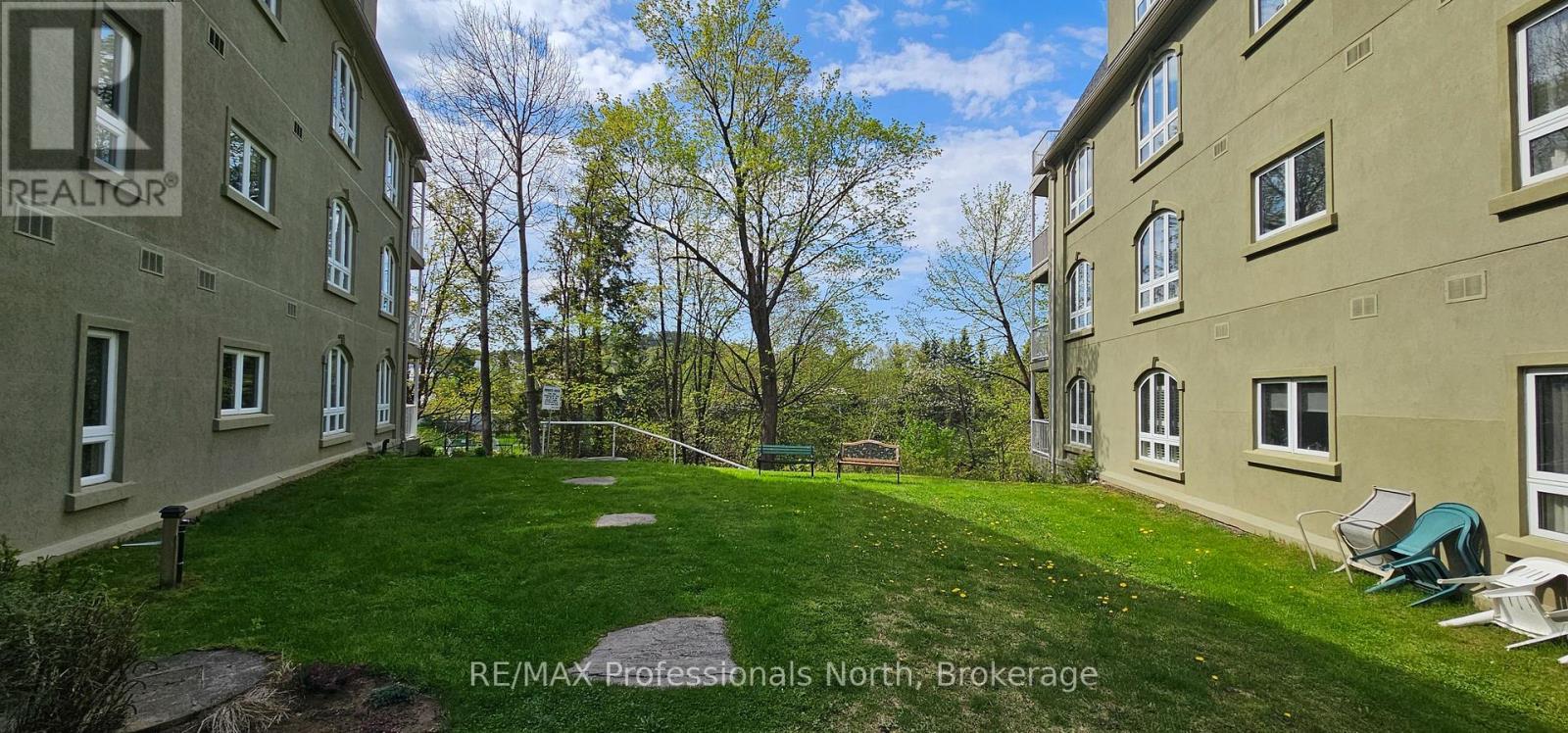 105 - 31 Dairy Lane, Huntsville, Ontario  P1H 2L7 - Photo 4 - X11984030