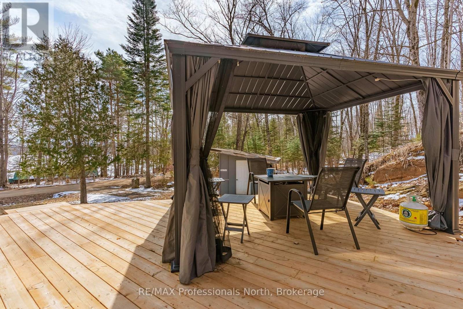1228 Ronville Road, Lake Of Bays, Ontario  P0A 1H0 - Photo 4 - X12064229