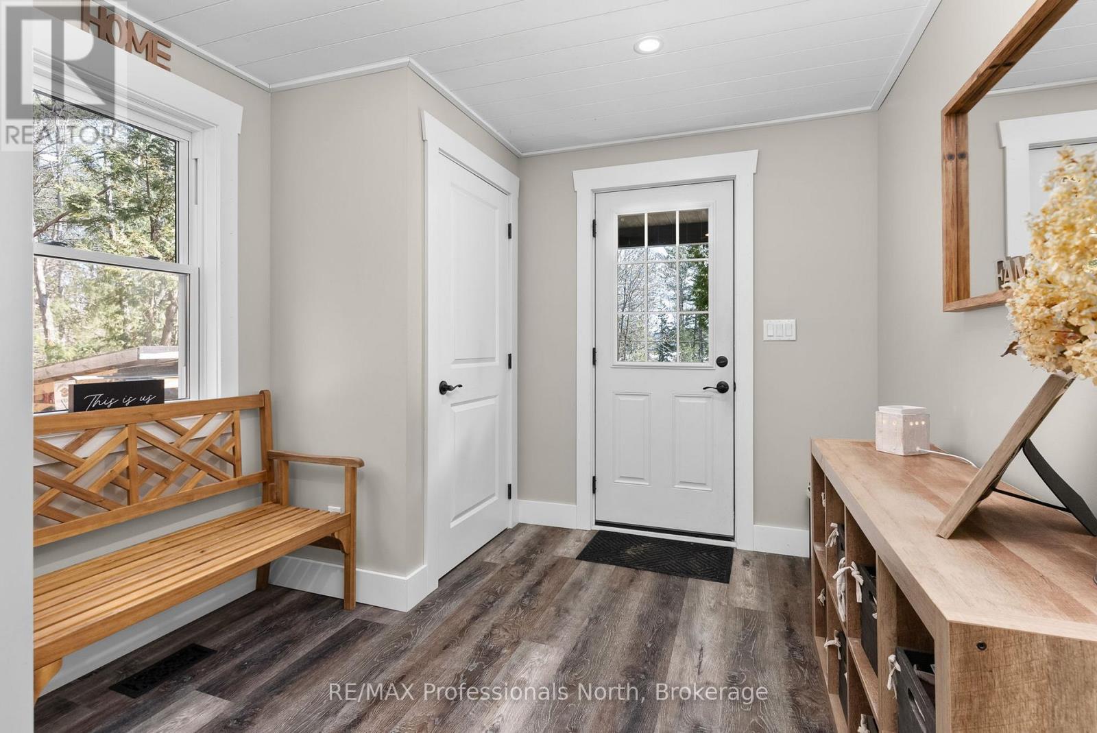 1228 Ronville Road, Lake Of Bays, Ontario  P0A 1H0 - Photo 5 - X12064229