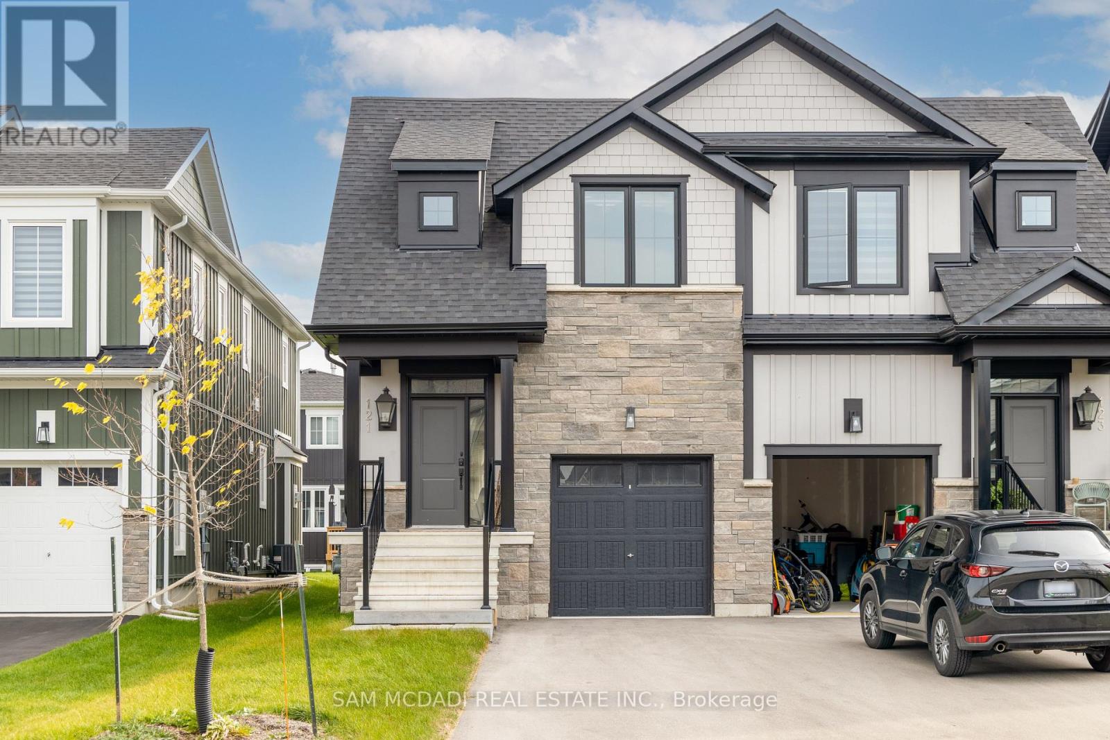 Property at 121 BLACK WILLOW CRESCENT image 1