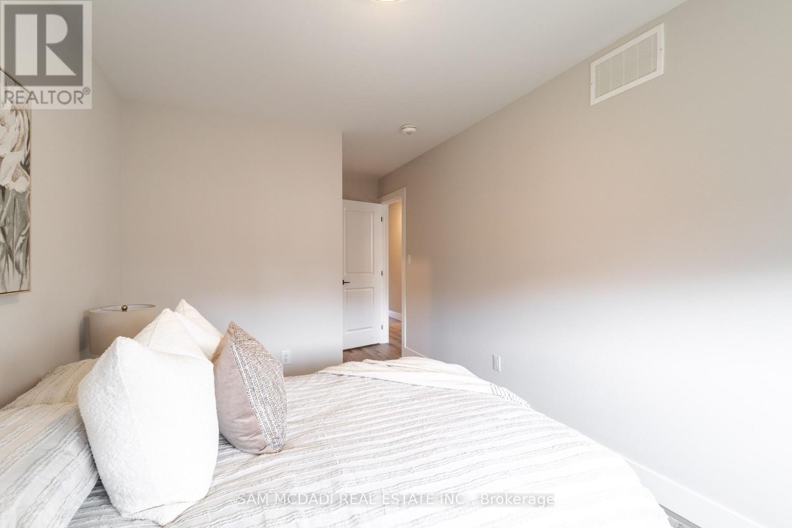 121 Black Willow Crescent, Blue Mountains, Ontario  L9Y 0R4 - Photo 21 - X12068776