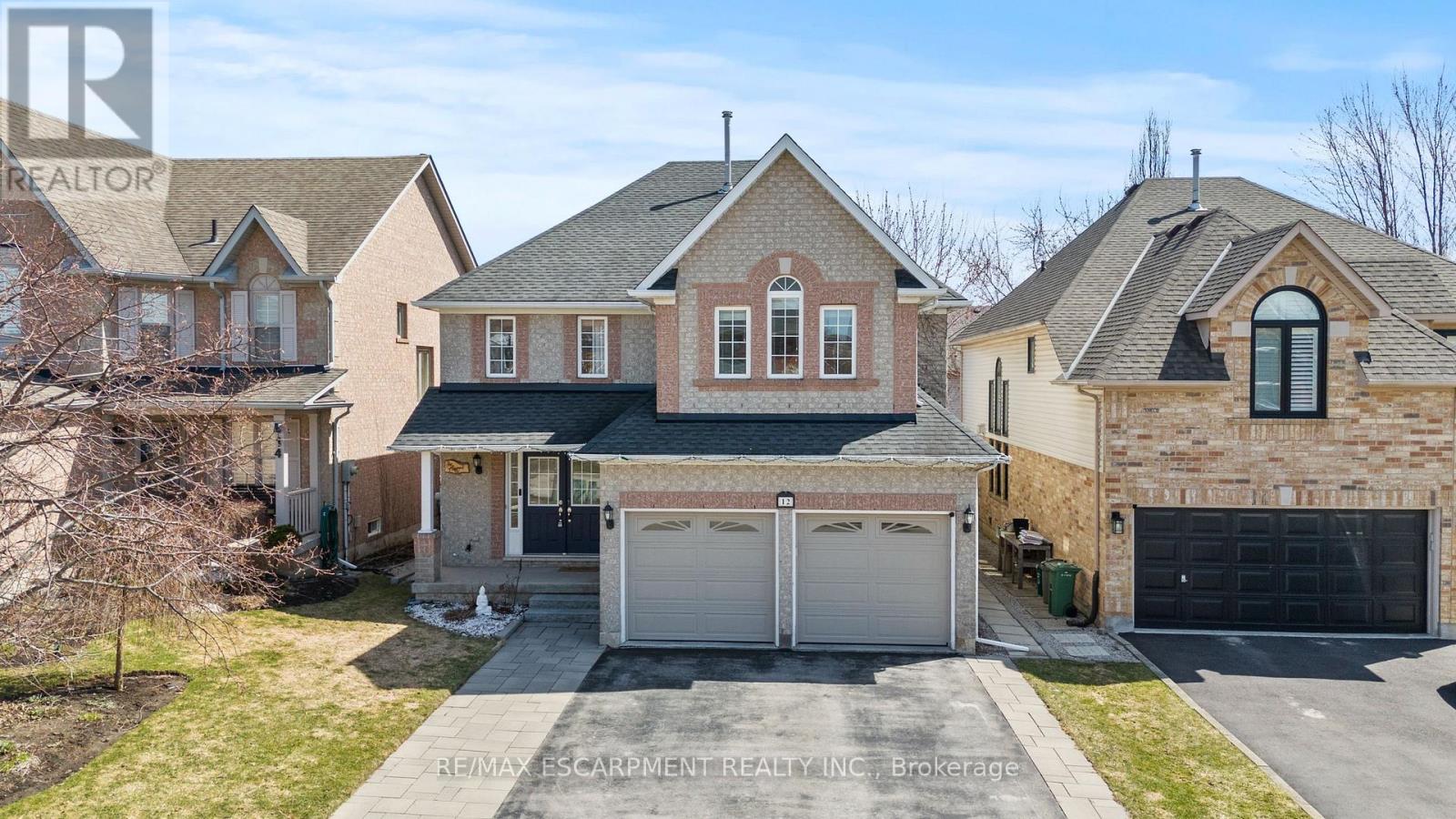 Property at 12 STRATHROY CRESCENT image 2