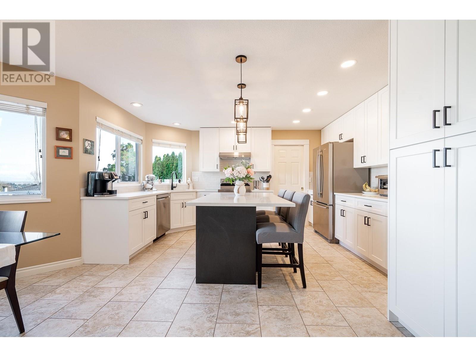 664 Swan Place, Coquitlam, British Columbia  V3C 5R8 - Photo 6 - R2987355
