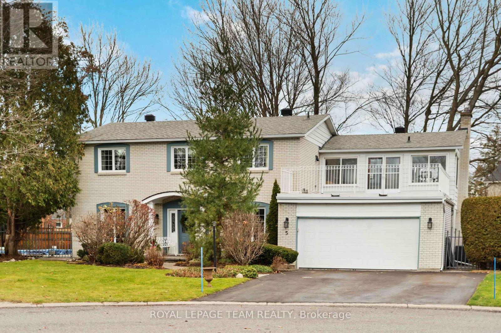 Property at 5 ERINLEA COURT image 1