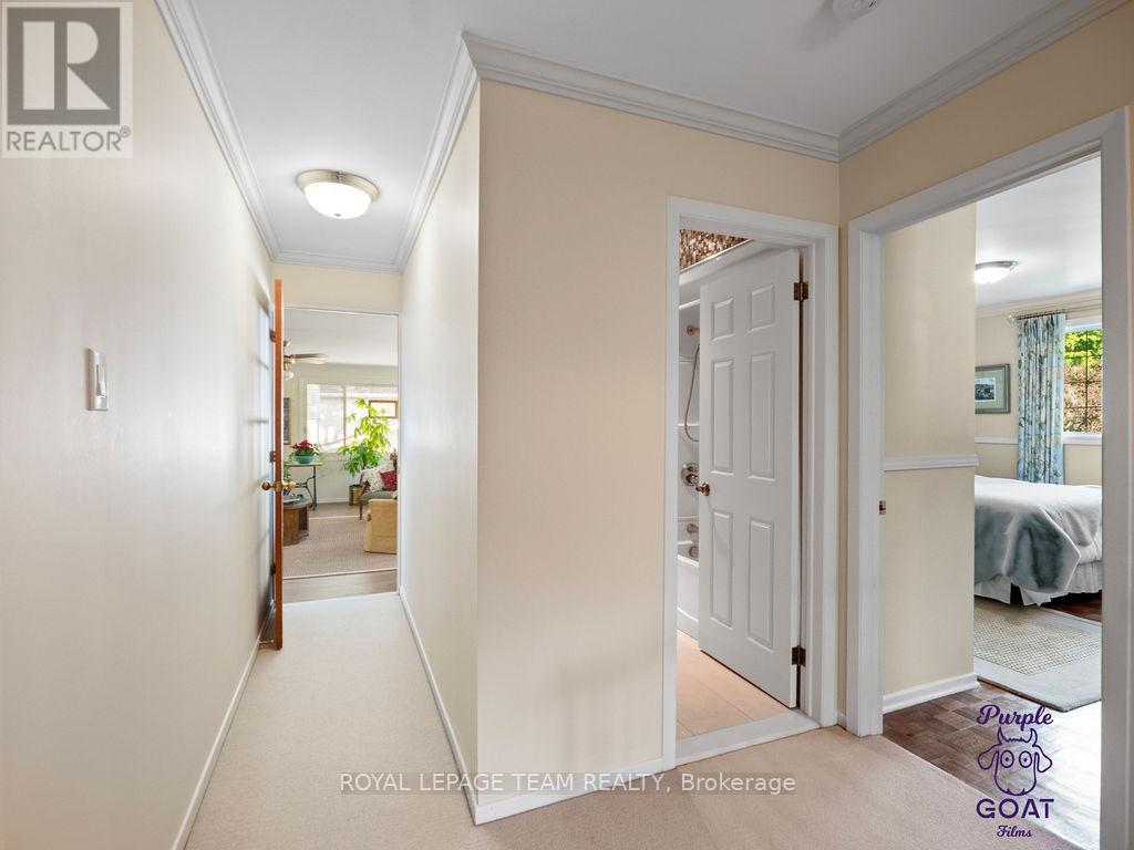 5 Erinlea Court, Ottawa, Ontario  K2E 7C8 - Photo 27 - X12068950