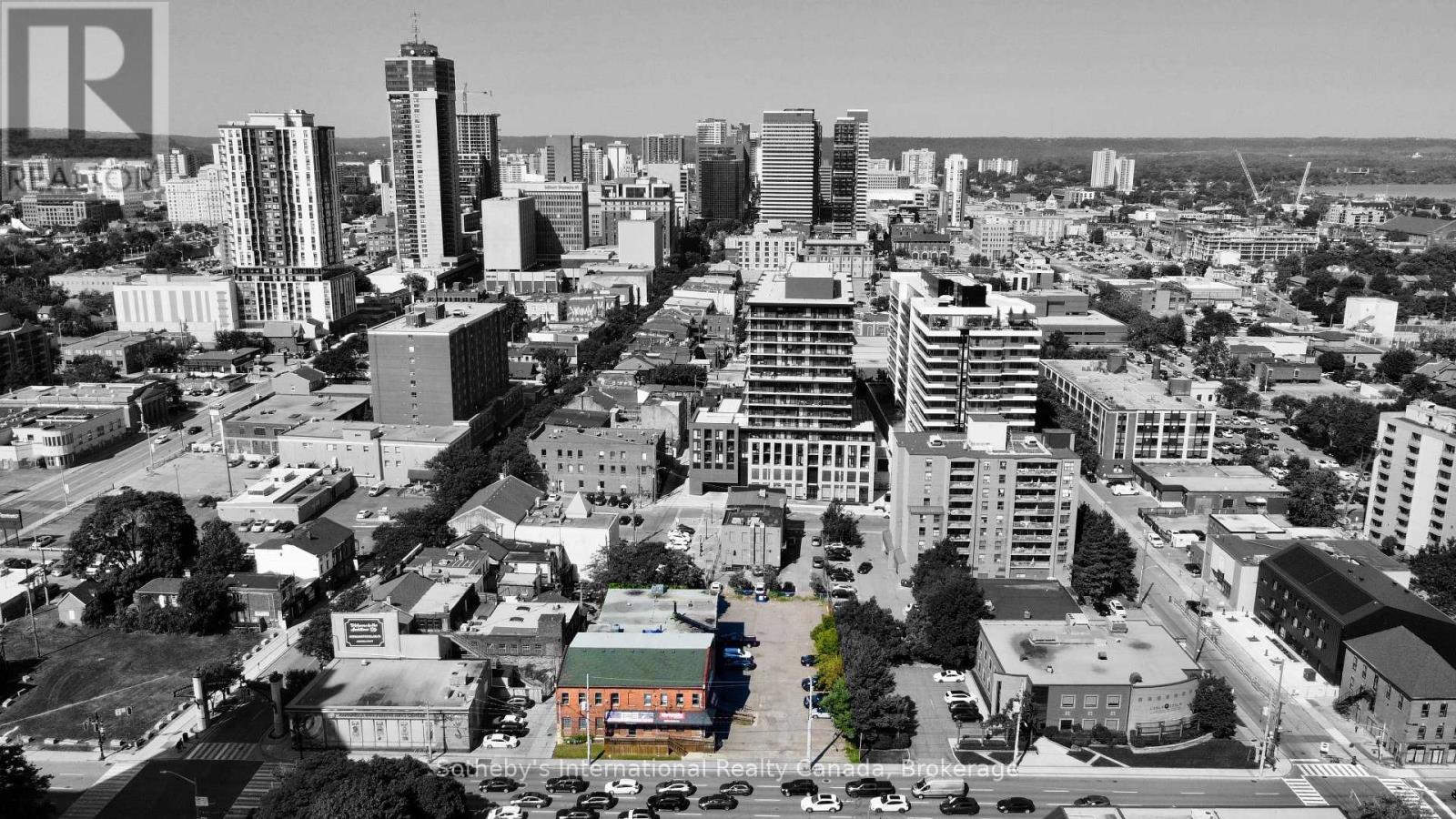 Property at 15 WELLINGTON STREET N image 5