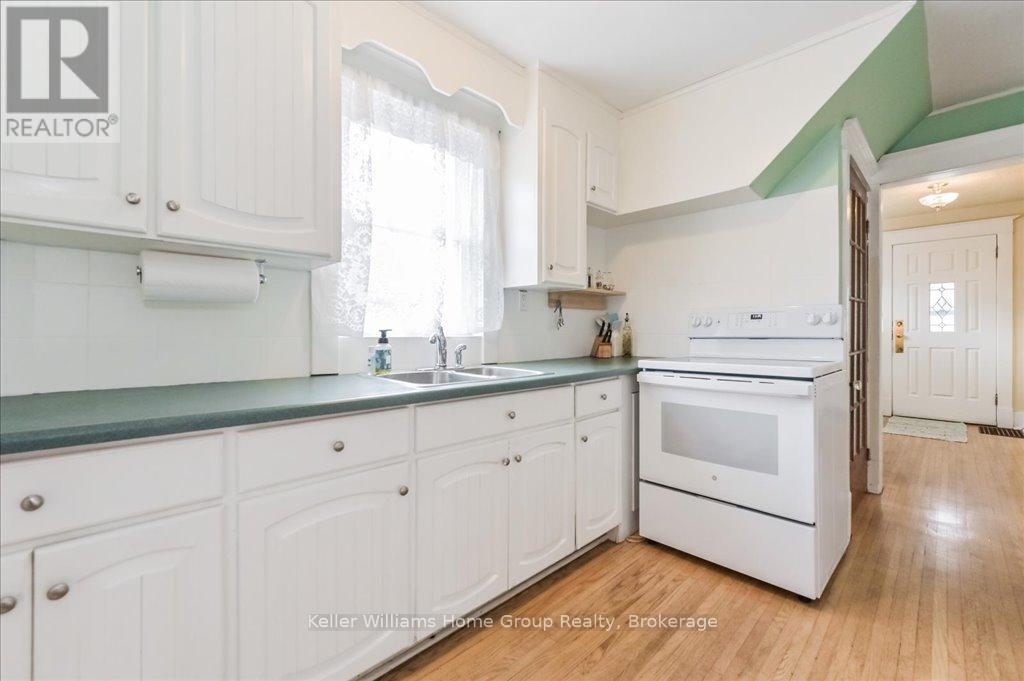260 Provost Lane, Centre Wellington, Ontario  N1M 2M8 - Photo 14 - X12068992