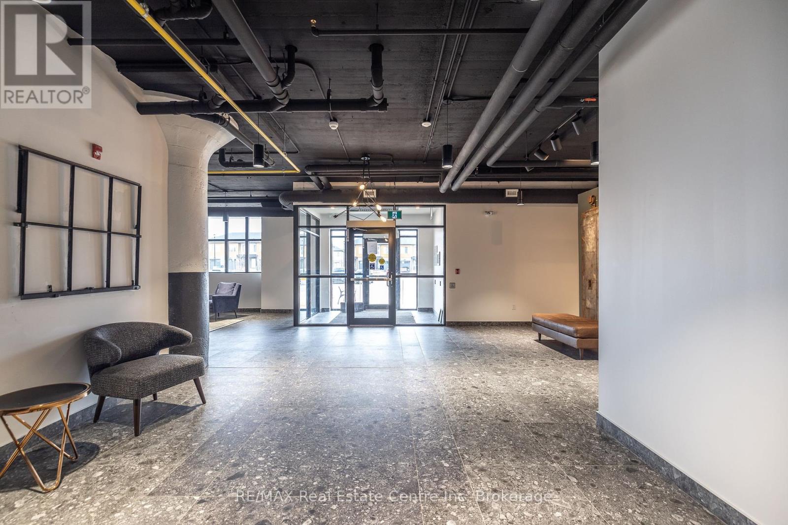 Property at 101 - 120 HURON STREET image 2