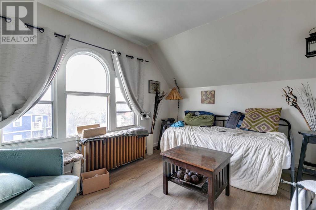 Property at 2119 5 Street SW image 5