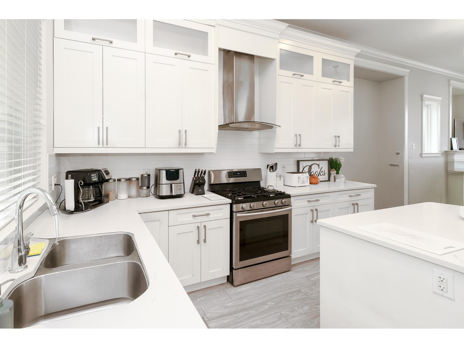 33938 Mcphee Place, Mission, British Columbia  V2V 0E7 - Photo 6 - R2981733