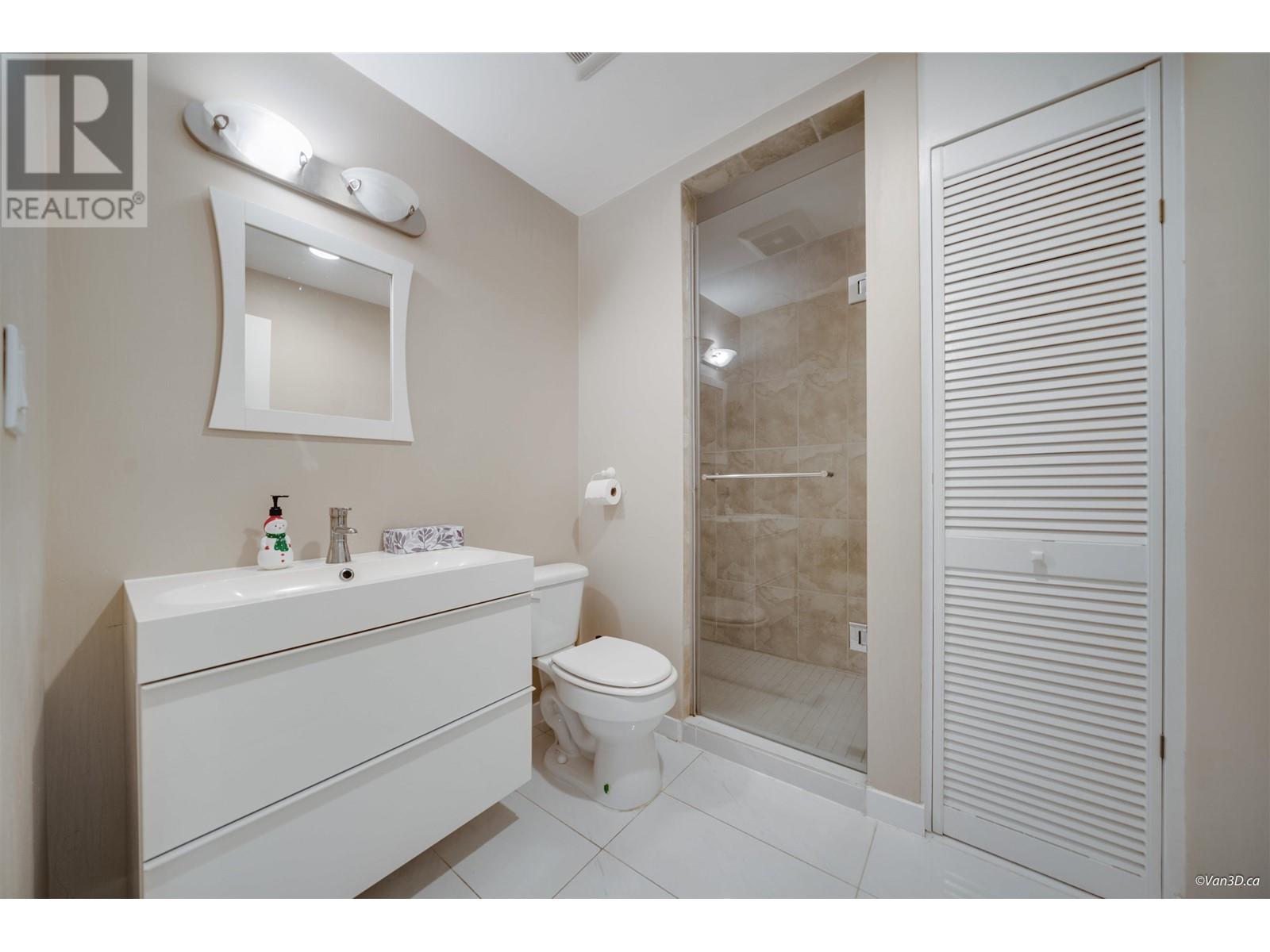 Listing Picture 19 of 40 : 5720 CURTIS STREET, Burnaby / 本拿比 - 魯藝地產 Yvonne Lu Group - MLS Medallion Club Member