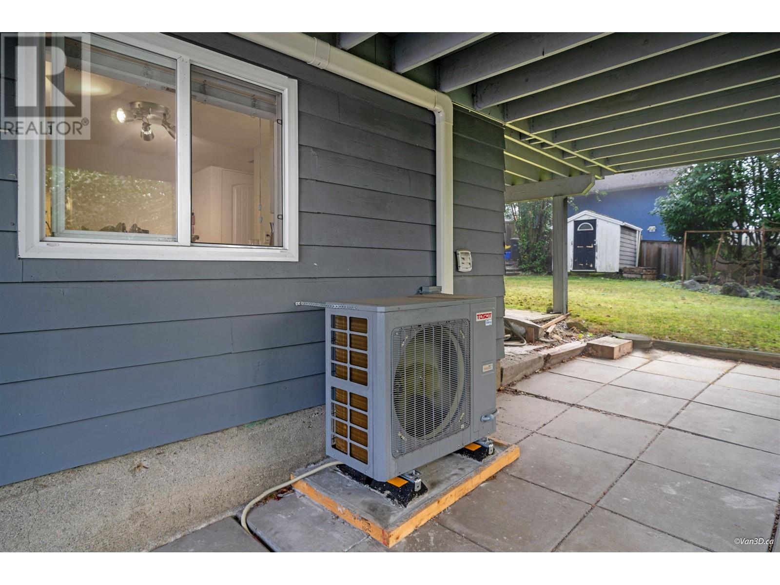 Listing Picture 32 of 40 : 5720 CURTIS STREET, Burnaby / 本拿比 - 魯藝地產 Yvonne Lu Group - MLS Medallion Club Member