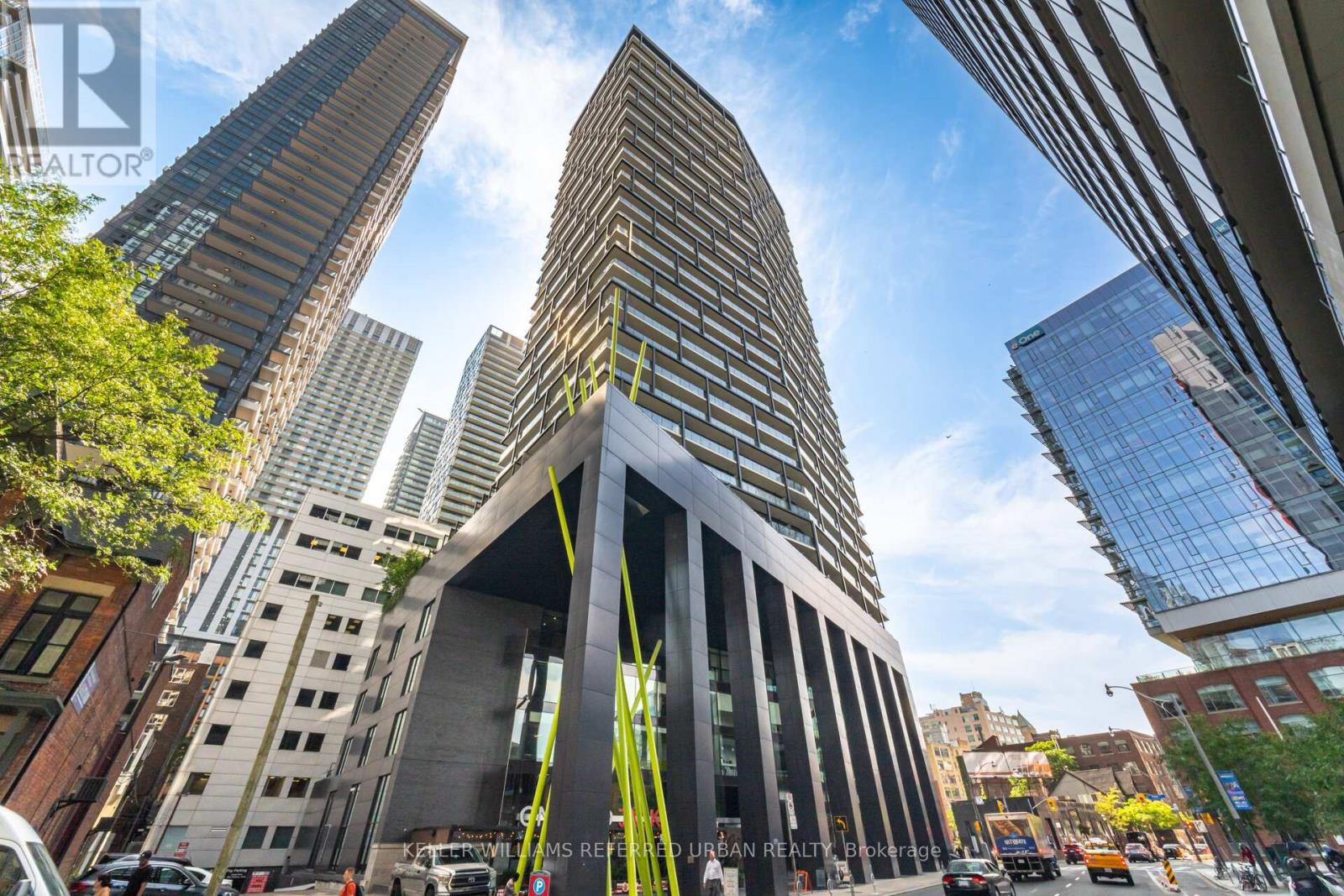 1811 - 125 Peter Street, Toronto, Ontario  M5V 0M2 - Photo 1 - C12068964