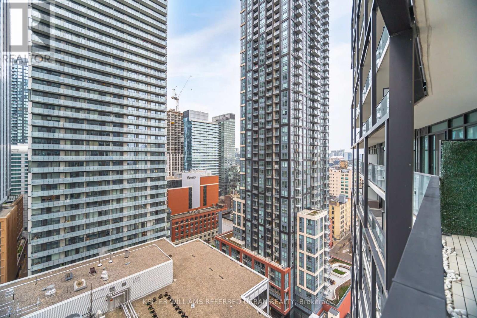 1811 - 125 Peter Street, Toronto, Ontario  M5V 0M2 - Photo 19 - C12068964