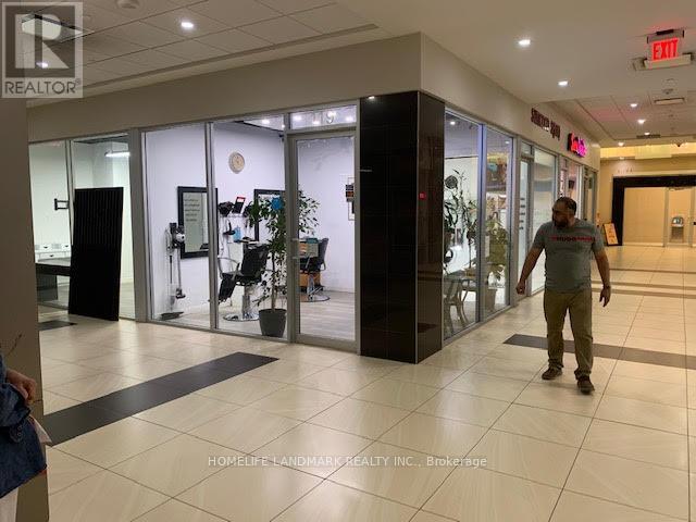 118 - 384 Yonge Street, Toronto, Ontario  M5B 1S8 - Photo 2 - C12068773