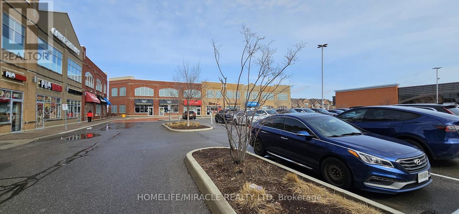 515 Dundas Street, Oakville, Ontario  L6M 1L9 - Photo 7 - W12052800