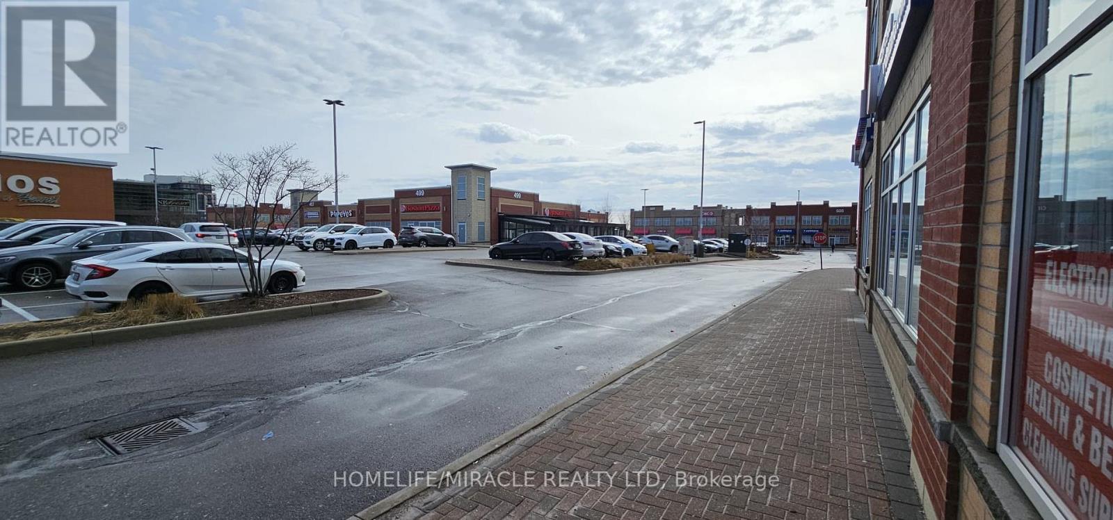 515 Dundas Street, Oakville, Ontario  L6M 1L9 - Photo 9 - W12052800
