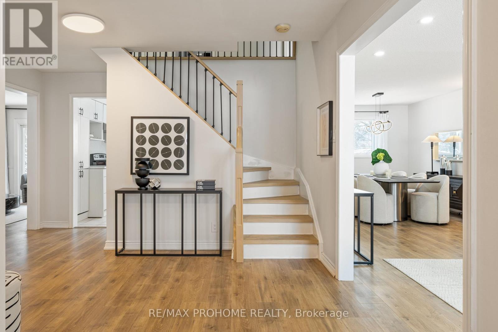 Property at 7 SHADBOLT COURT image 2