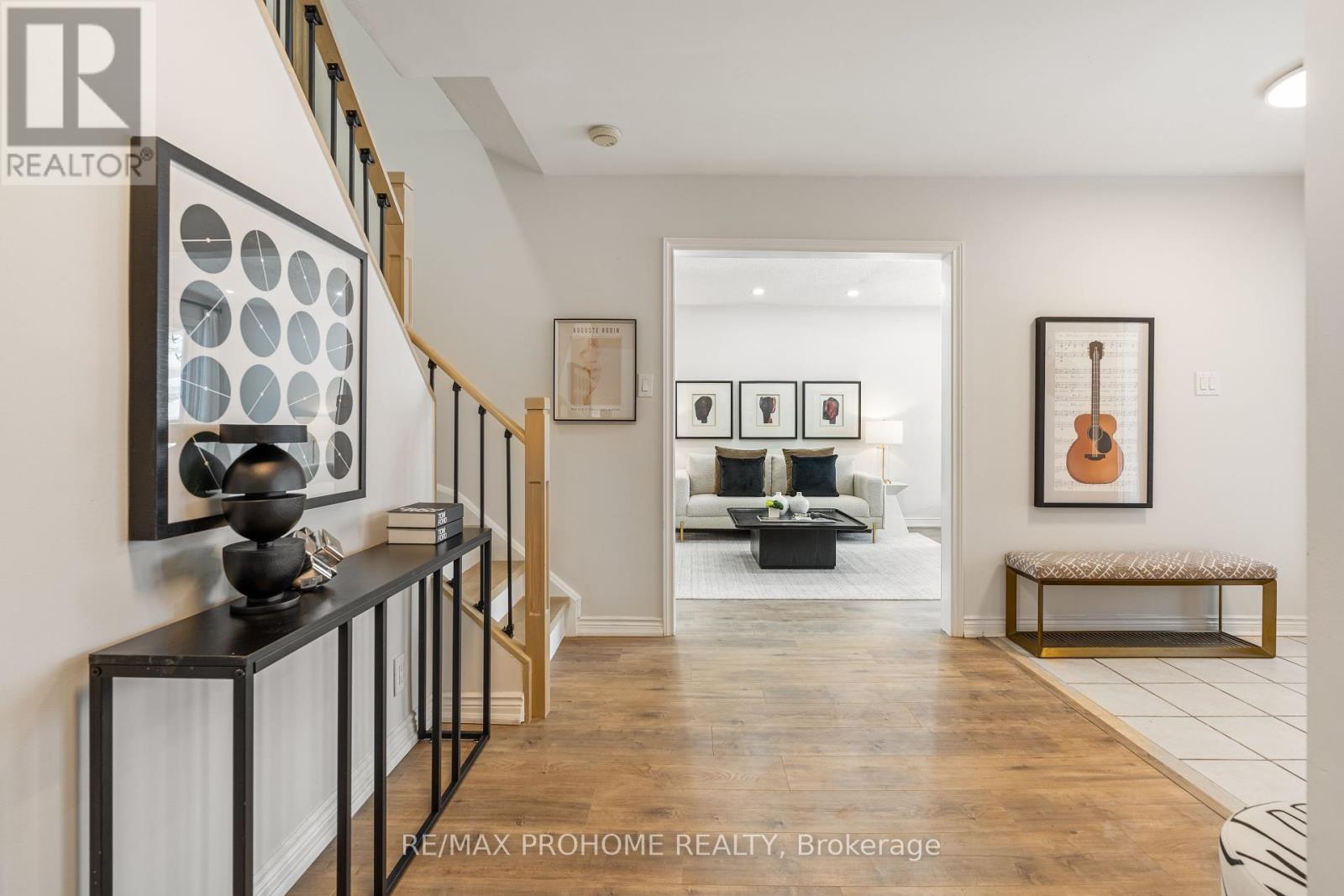 Property at 7 SHADBOLT COURT image 3