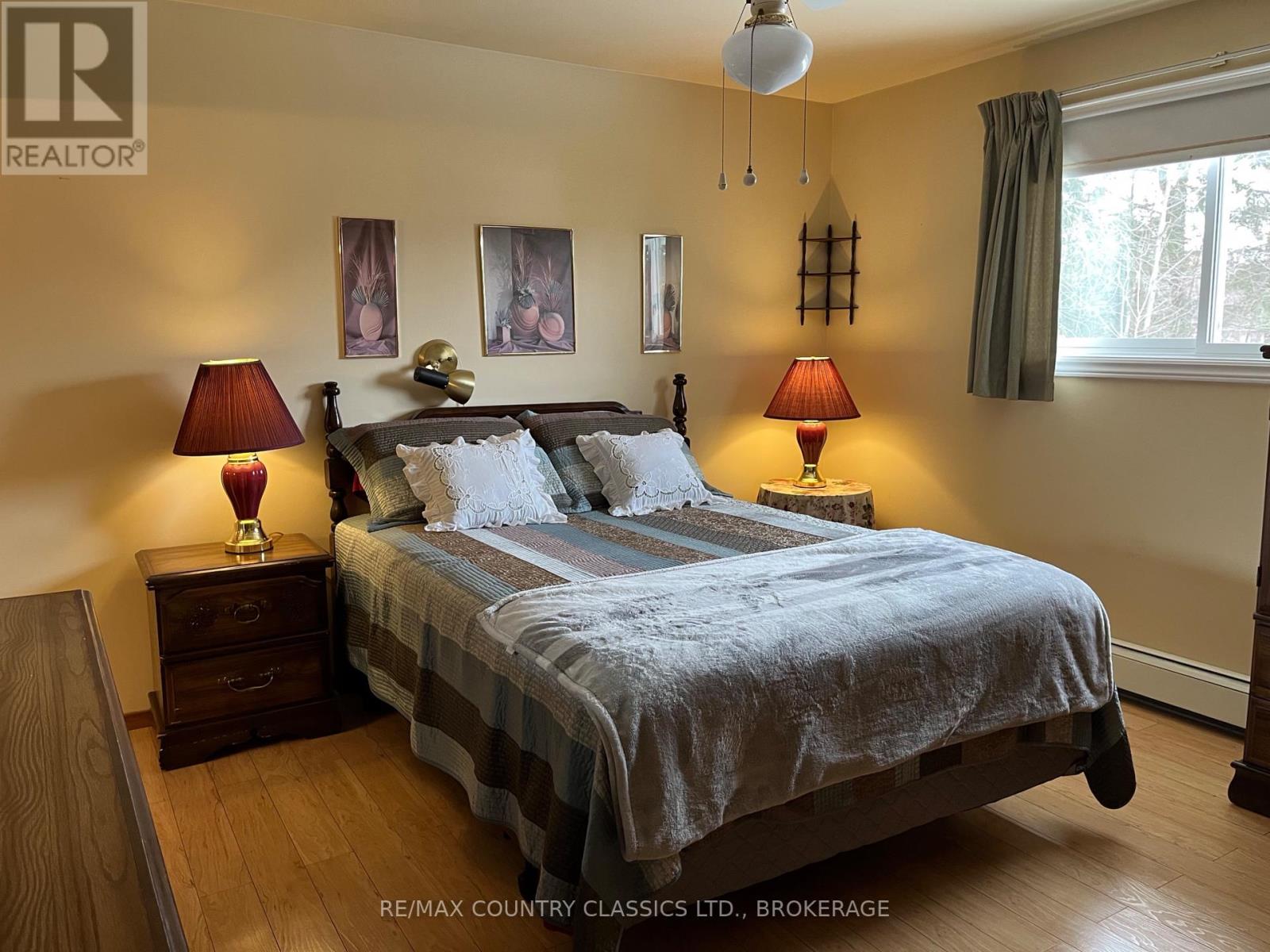 35 Clement Street, Addington Highlands, Ontario  K0H 1P0 - Photo 16 - X12052764